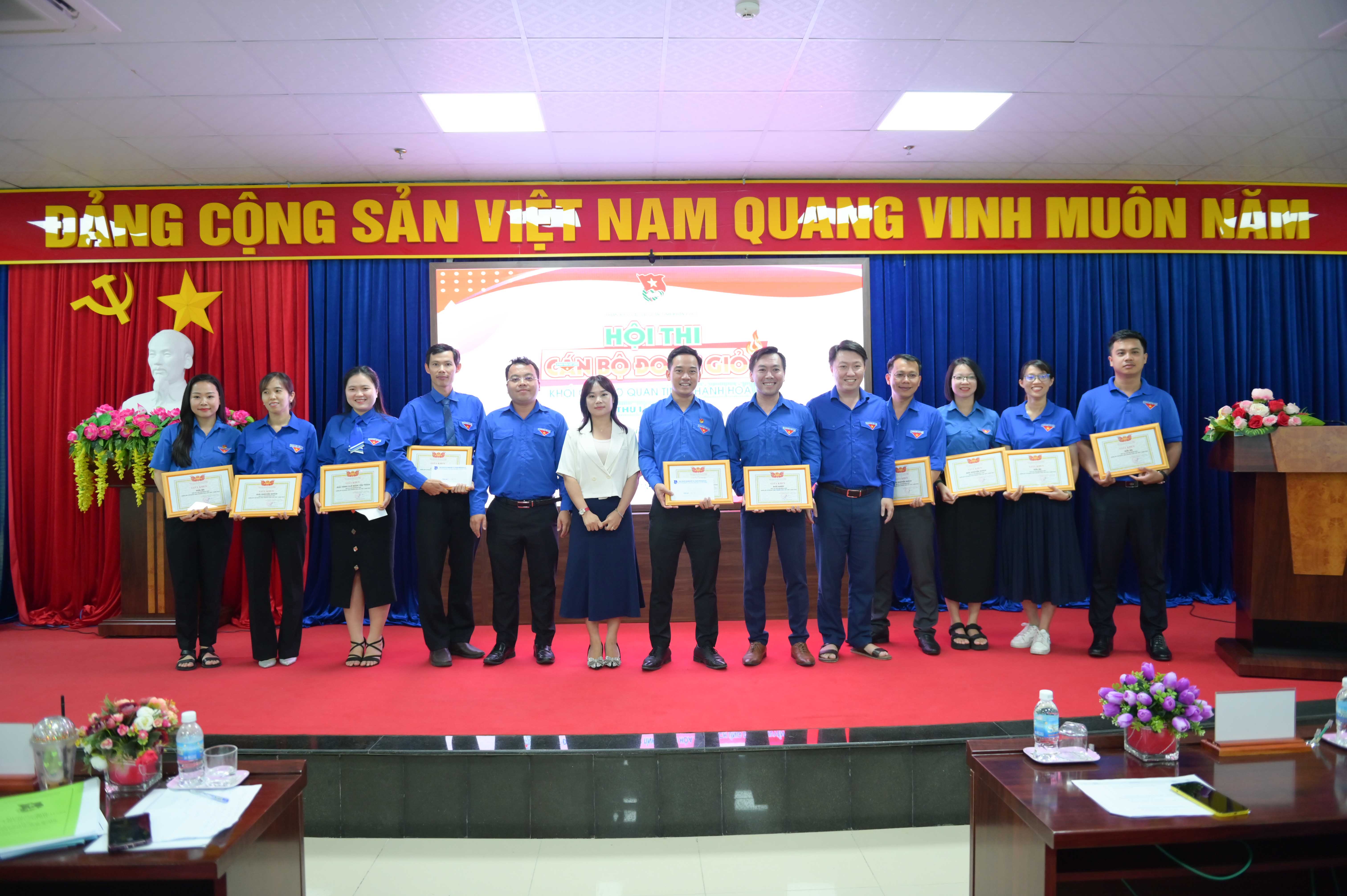 Hội thi cán bộ đoàn giỏi Khối các cơ quan tỉnh:: Bí thư Chi đoàn Đài Phát thanh và Truyền hình Khánh Hòa đạt giải nhất