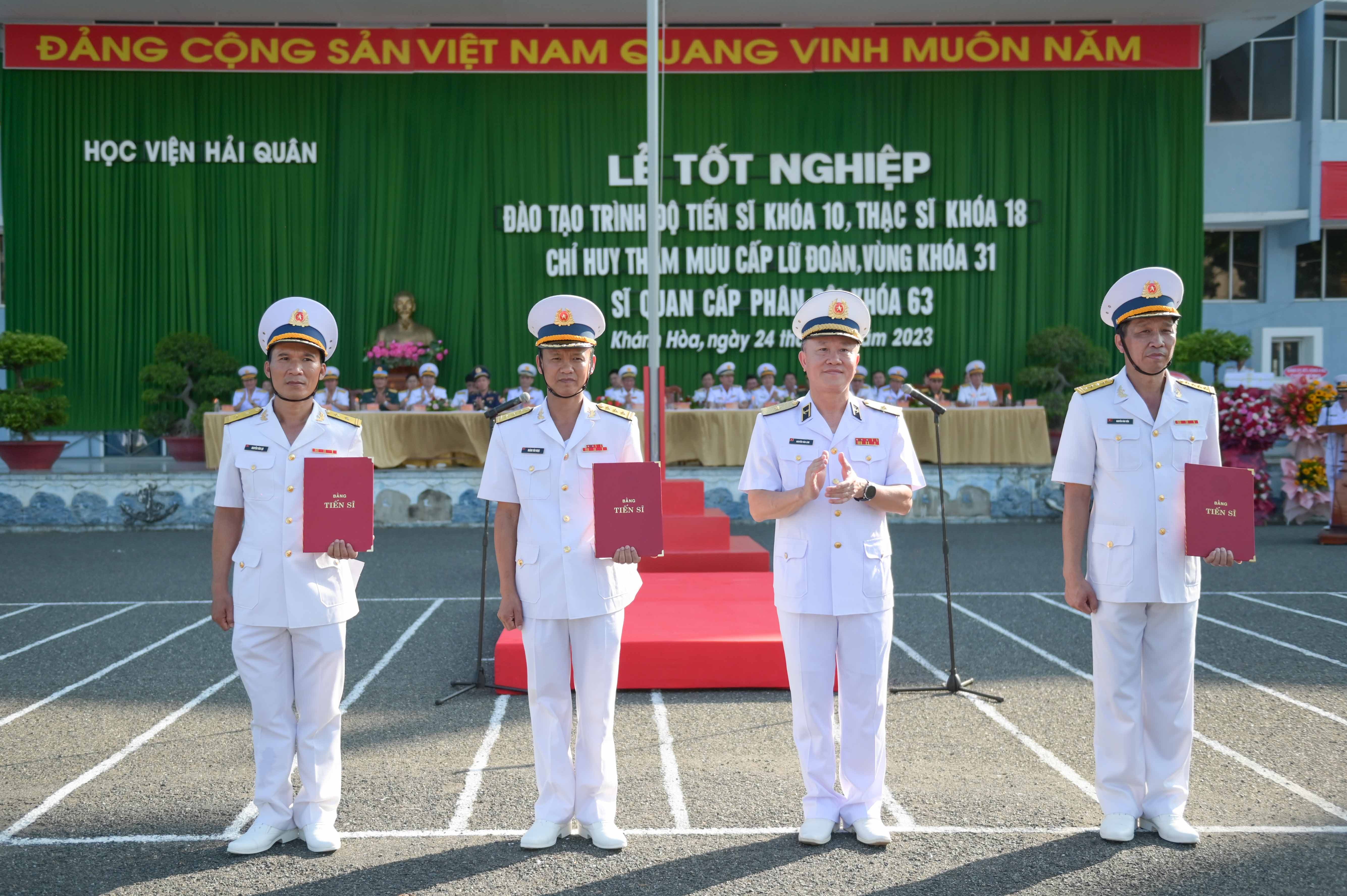 Học viện Hải quân tổ chức lễ tốt nghiệp các khoá đào tạo tiến sĩ, thạc sĩ, sĩ quan, chỉ huy tham mưu