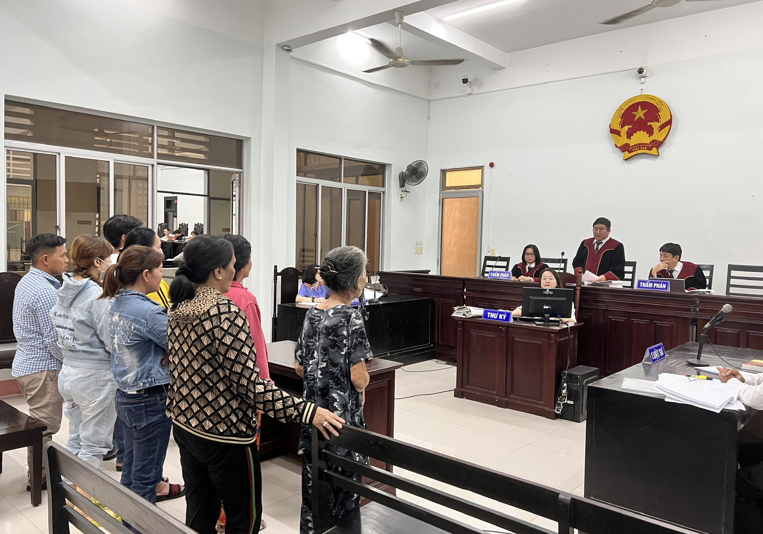 Xét xử phúc thẩm vụ đánh bạc ở Cam Ranh: Tòa nhận định cần làm rõ một số nội dung