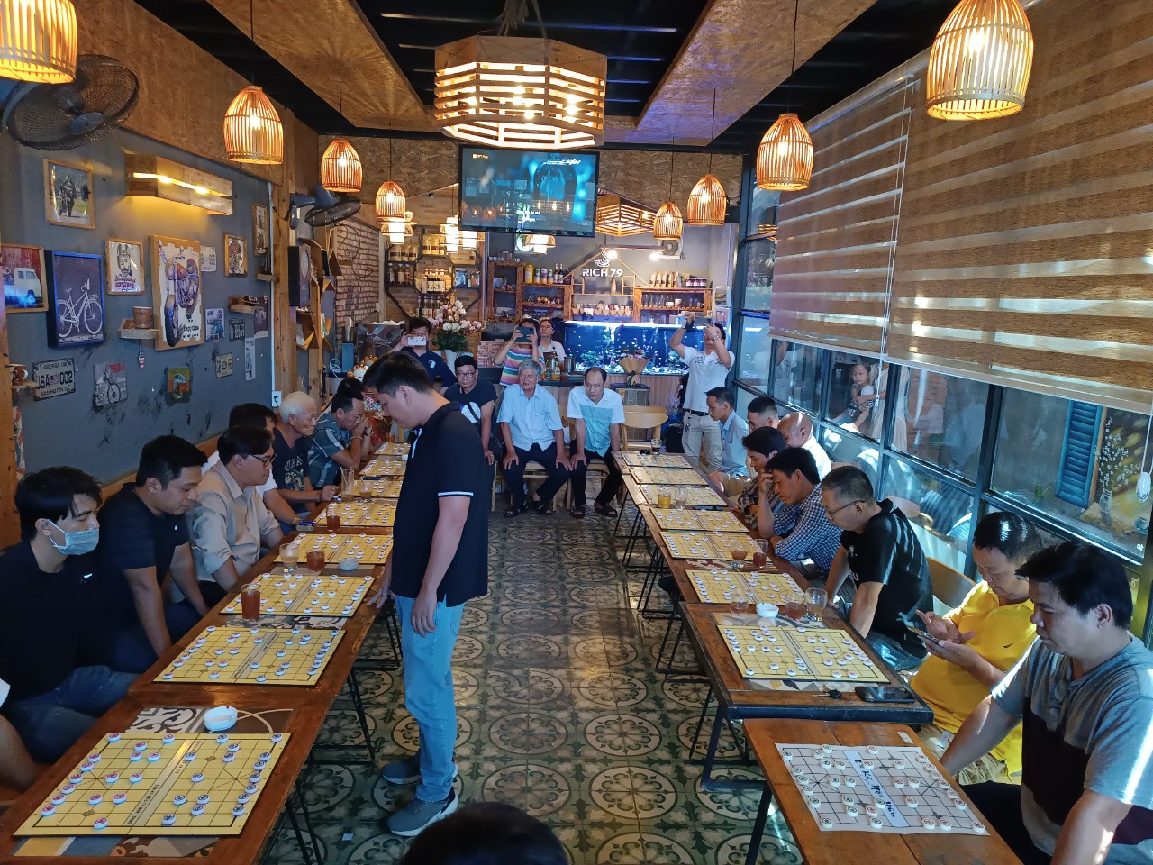 Kỳ thủ số 1 Việt Nam Lại Lý Huynh thi đấu giao lưu tại TP. Nha Trang