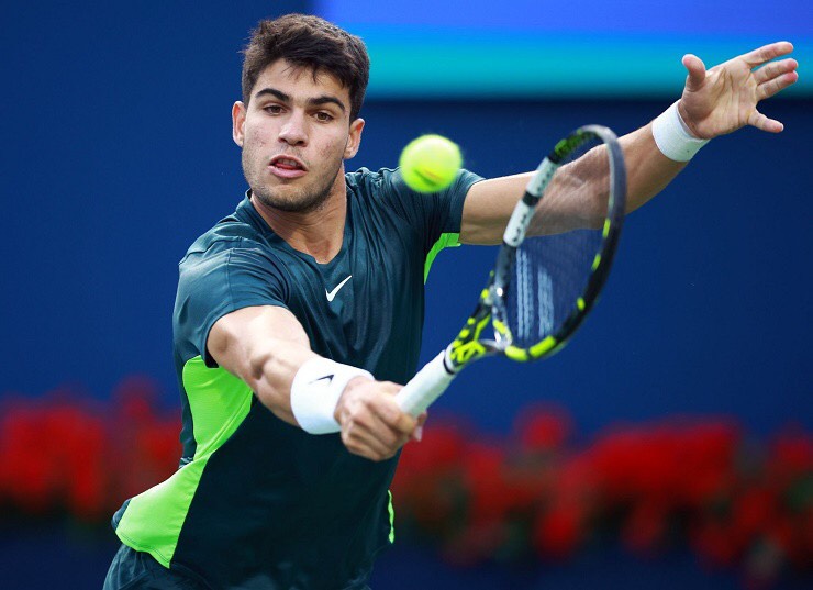 Rogers Cup:: “Cơn địa chấn” khi hạt giống số một Alcaraz và hạt giống số hai Medvedev đều bị loại