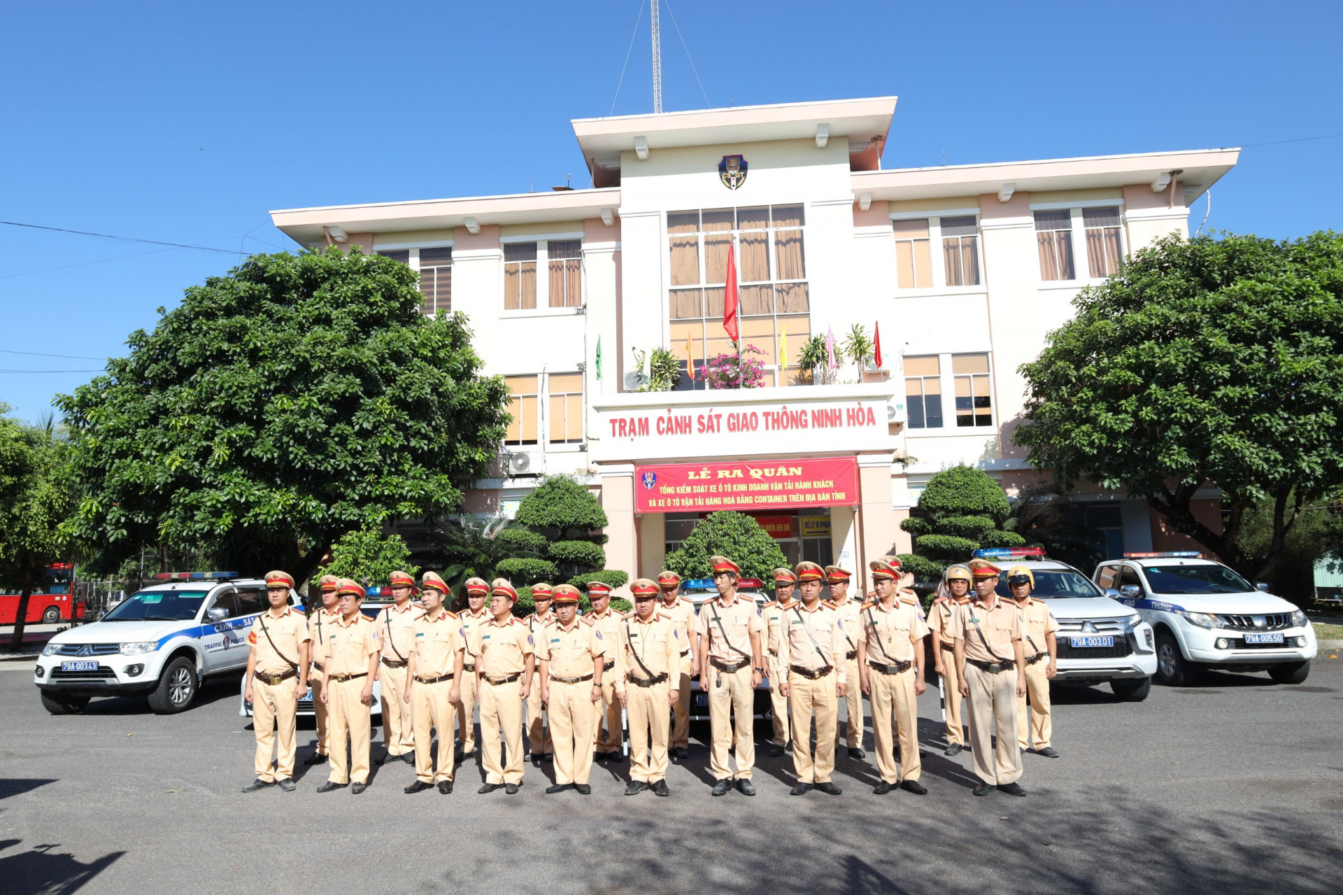 Quang cảnh lễ ra quân.