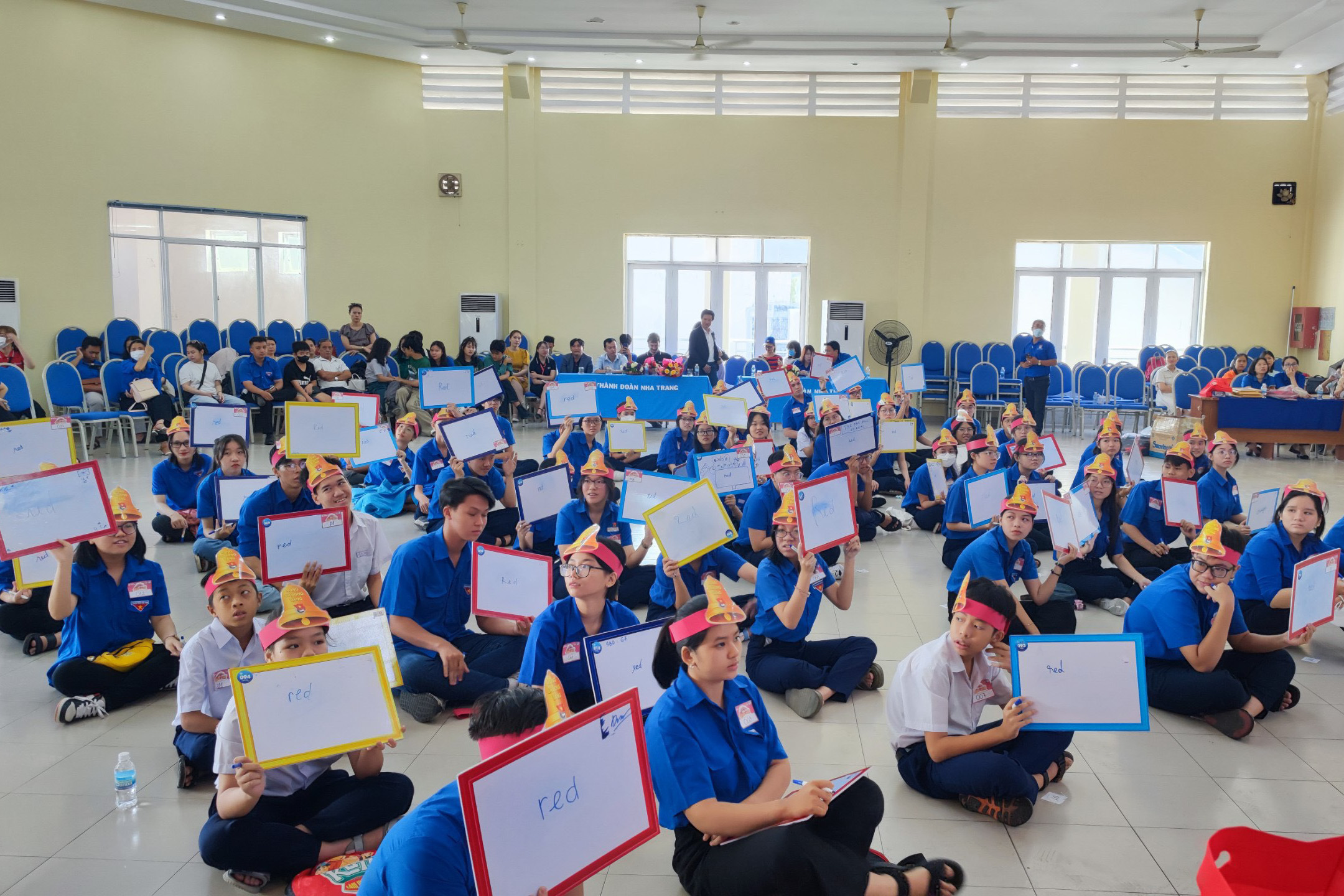 Tổ chức vòng chung kết cuộc thi Rung chuông vàng “Đấu trường tiếng Anh”