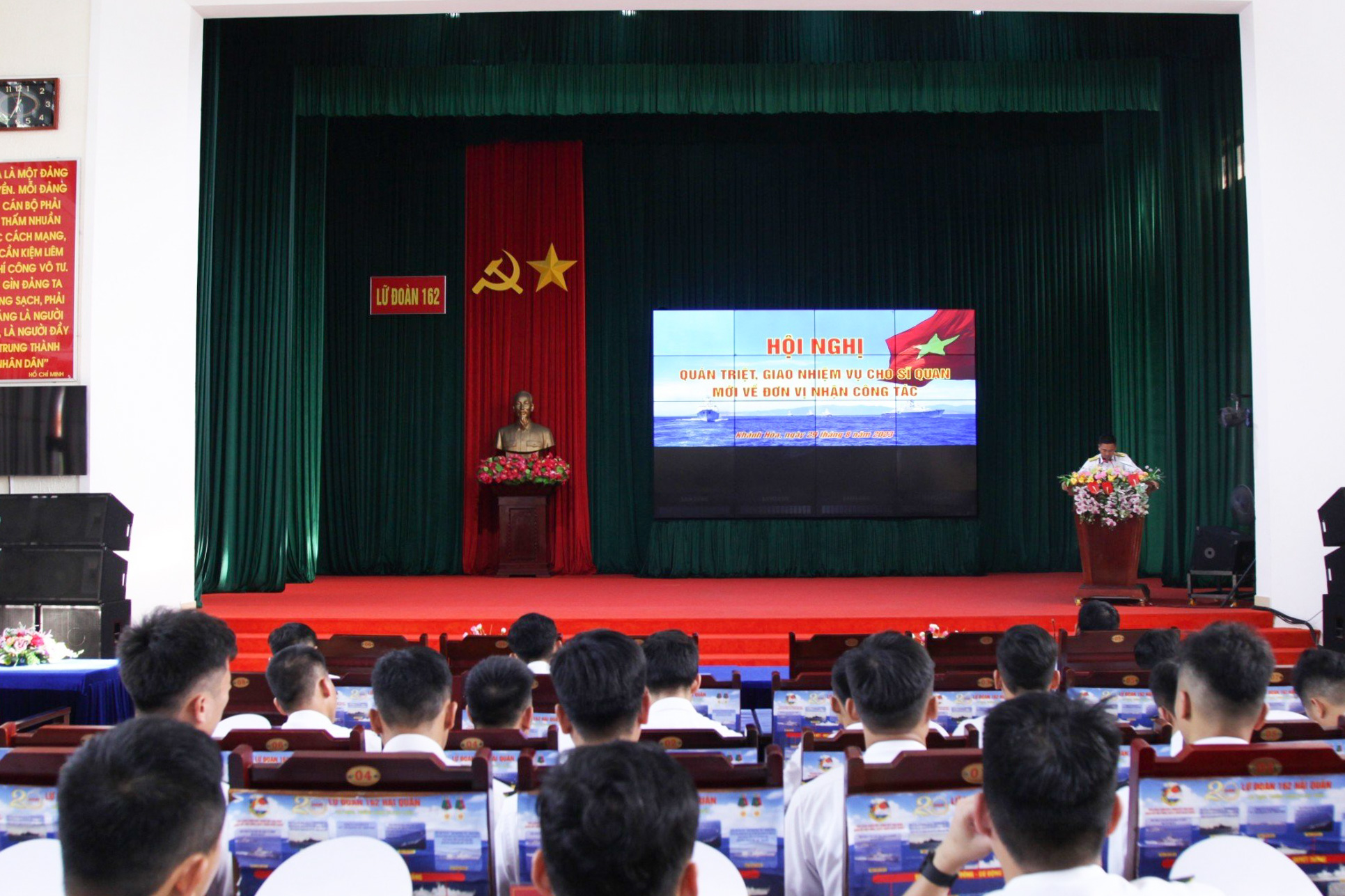 Lữ đoàn 162 quán triệt và giao nhiệm vụ cho sĩ quan mới về đơn vị