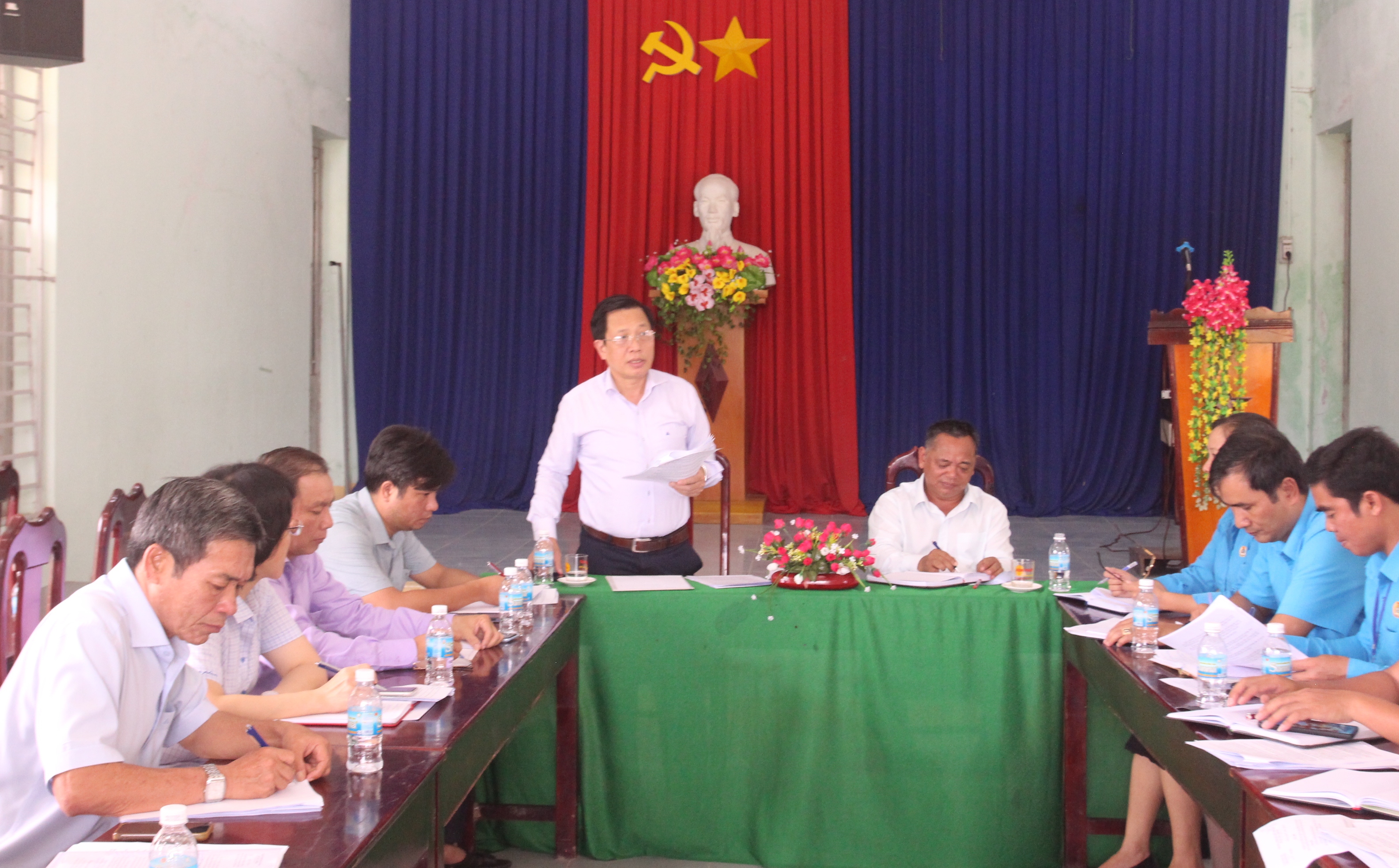 Phó Bí thư Tỉnh ủy Hà Quốc Trị làm việc với xã Khánh Hiệp