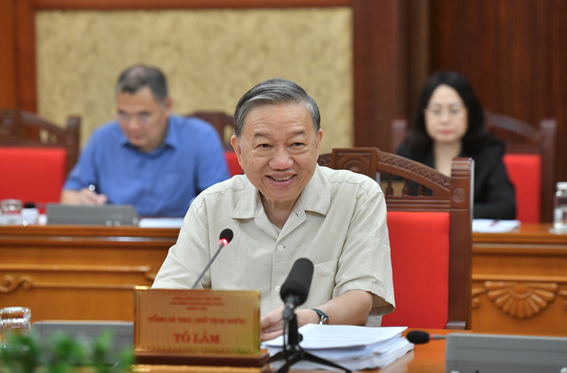 Tổng Bí thư, Chủ tịch nước chủ trì họp Bộ Chính trị cho ý kiến vào các văn kiện