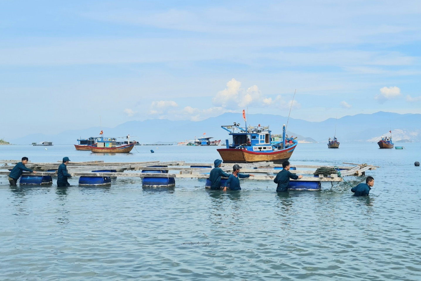 Vạn Ninh: Chuẩn bị tốt cho diễn tập phòng, chống thiên tai - tìm kiếm cứu nạn