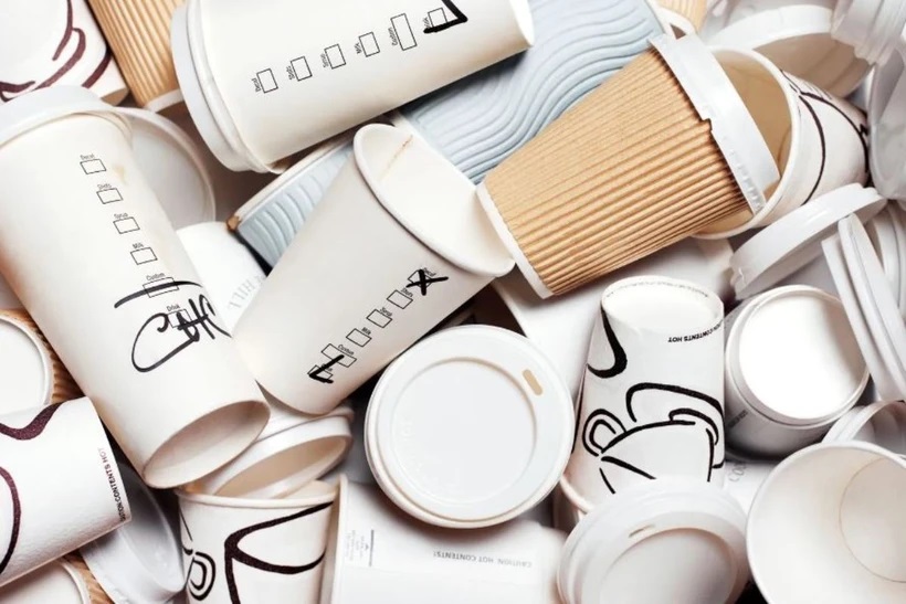 Cốc giấy dùng một lần cũng độc hại cho sức khỏe và môi trường như cốc nhựa