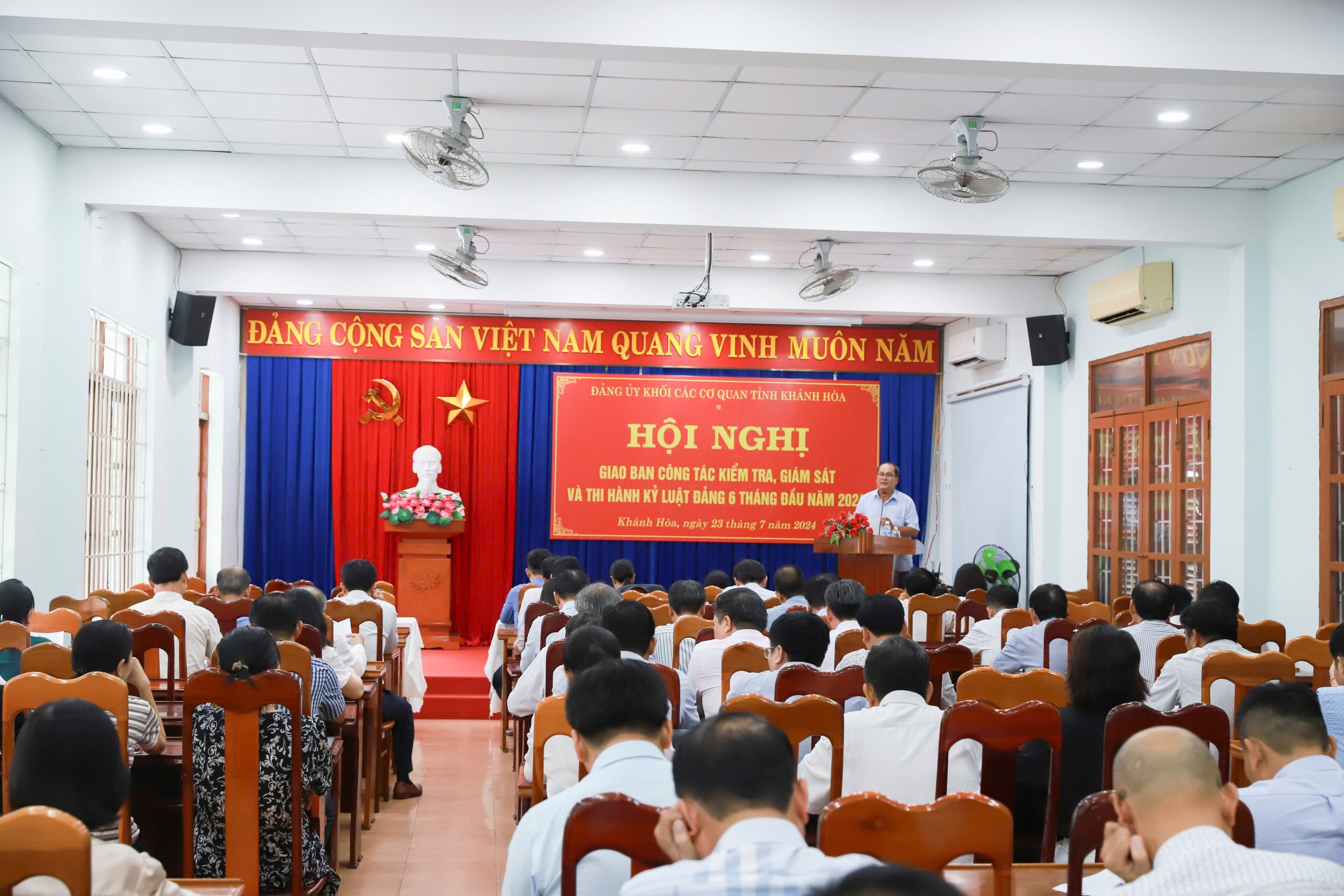 Đảng bộ Khối các cơ quan tỉnh Khánh Hòa: Nâng cao chất lượng công tác kiểm tra tổ chức đảng và đảng viên