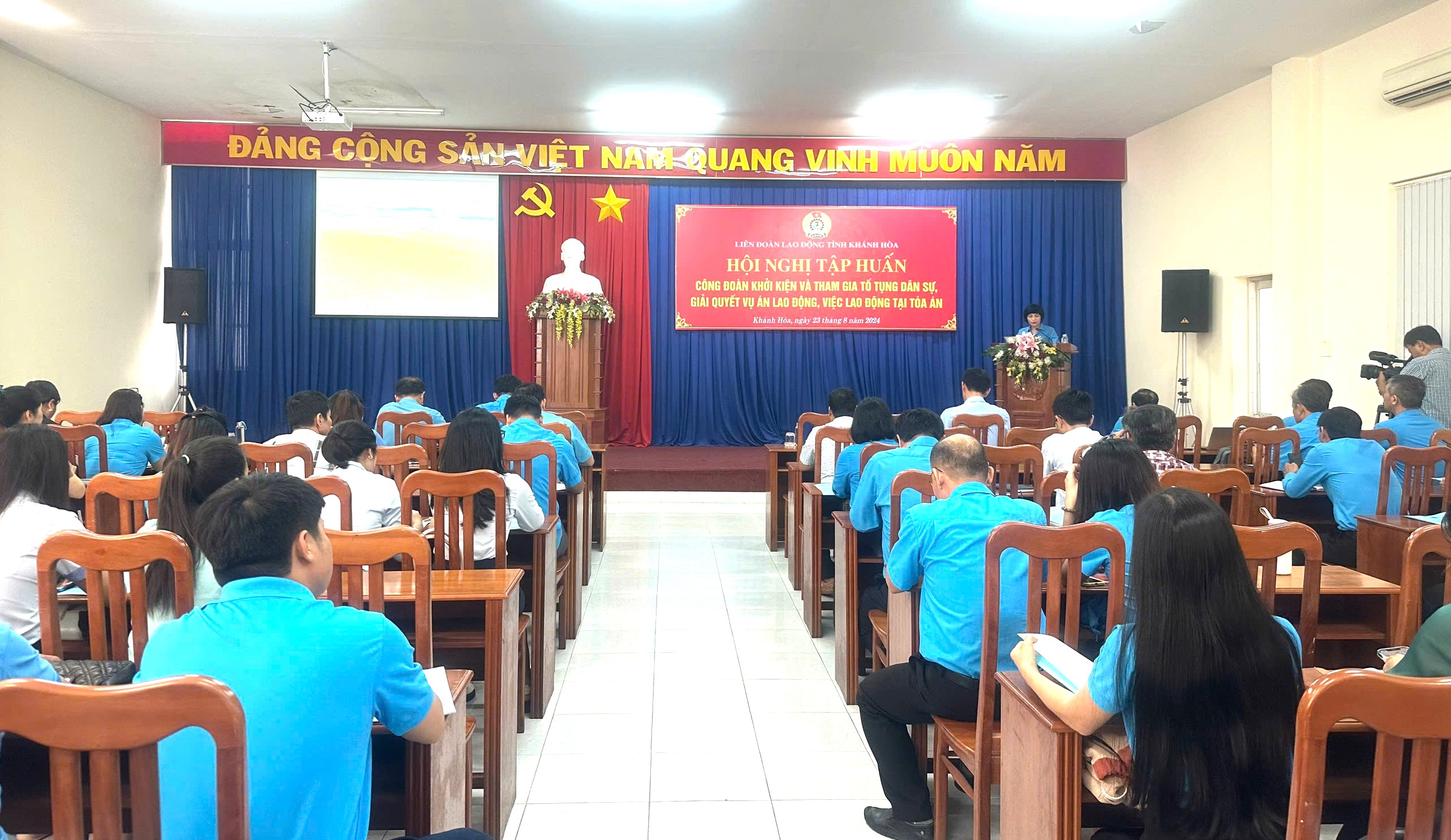 Tập huấn kiến thức về công đoàn tham gia khởi kiện tại Tòa án