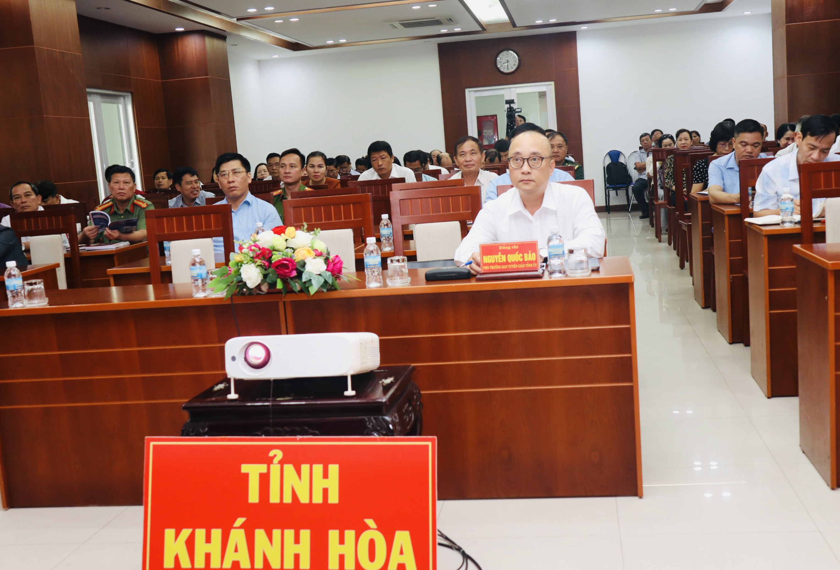 Gần 75.000 đại biểu tham dự Hội nghị báo cáo viên Trung ương tháng 8-2024