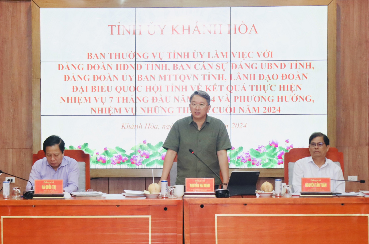 Ban Thường vụ Tỉnh ủy Khánh Hòa làm việc với Đảng đoàn HĐND tỉnh, Ban Cán sự Đảng UBND tỉnh, Đảng đoàn UBMTTQ Việt Nam tỉnh, lãnh đạo Đoàn đại biểu Quốc hội tỉnh