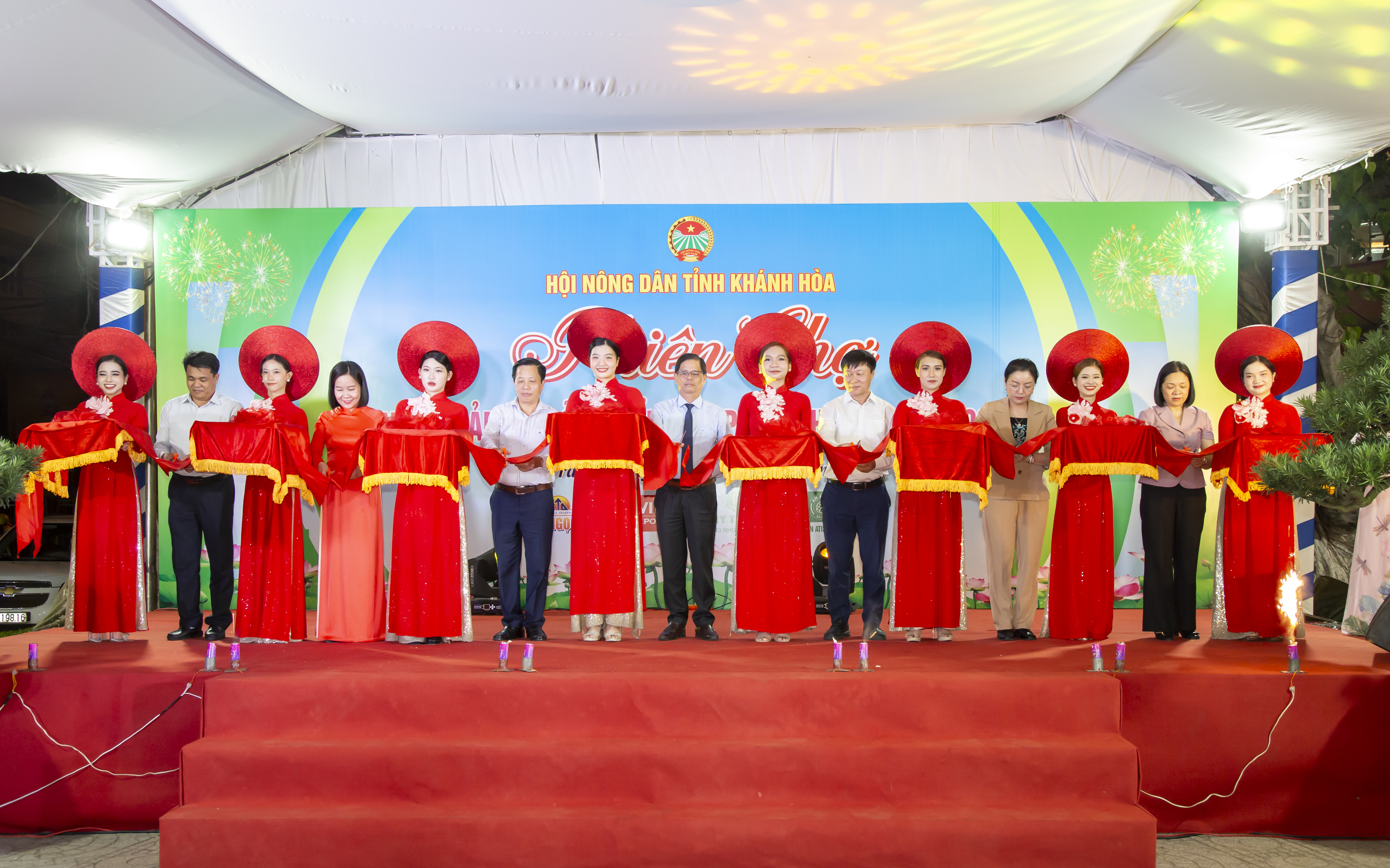 100 gian hàng tham gia Phiên chợ nông sản và sản phẩm OCOP Khánh Hòa 2024