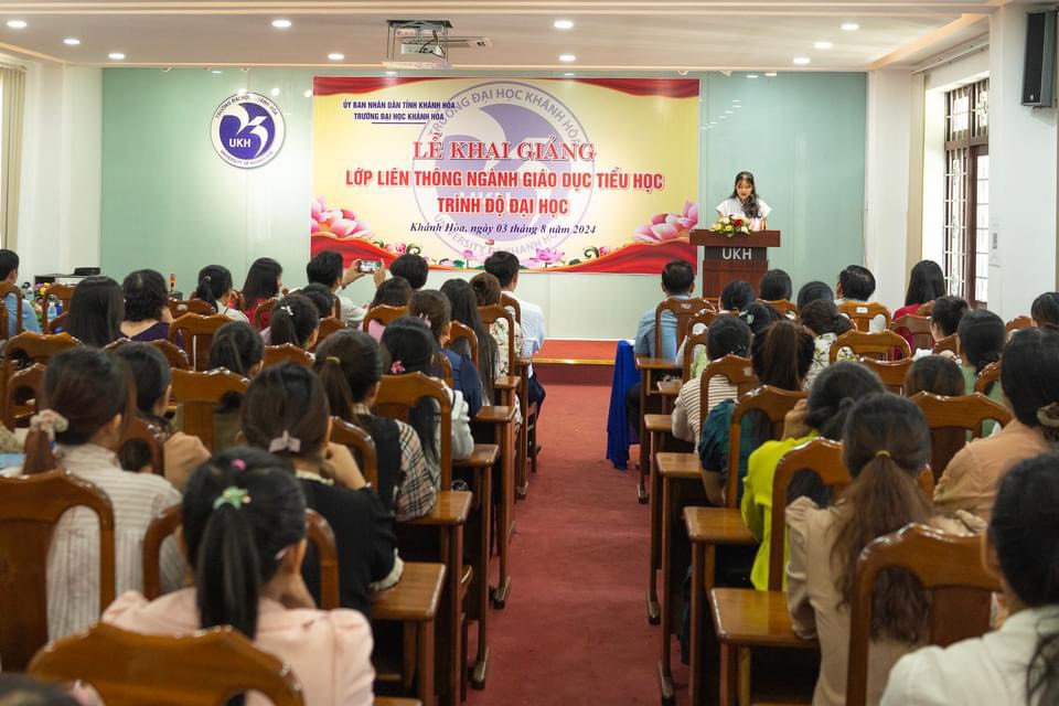 Trường Đại học Khánh Hòa:: Khai giảng lớp Đại học liên thông Giáo dục tiểu học khoá 1