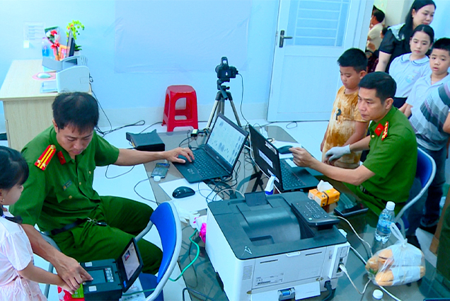 VIDEO: Công an Khánh Hòa nỗ lực phục vụ cấp căn cước cho nhân dân
