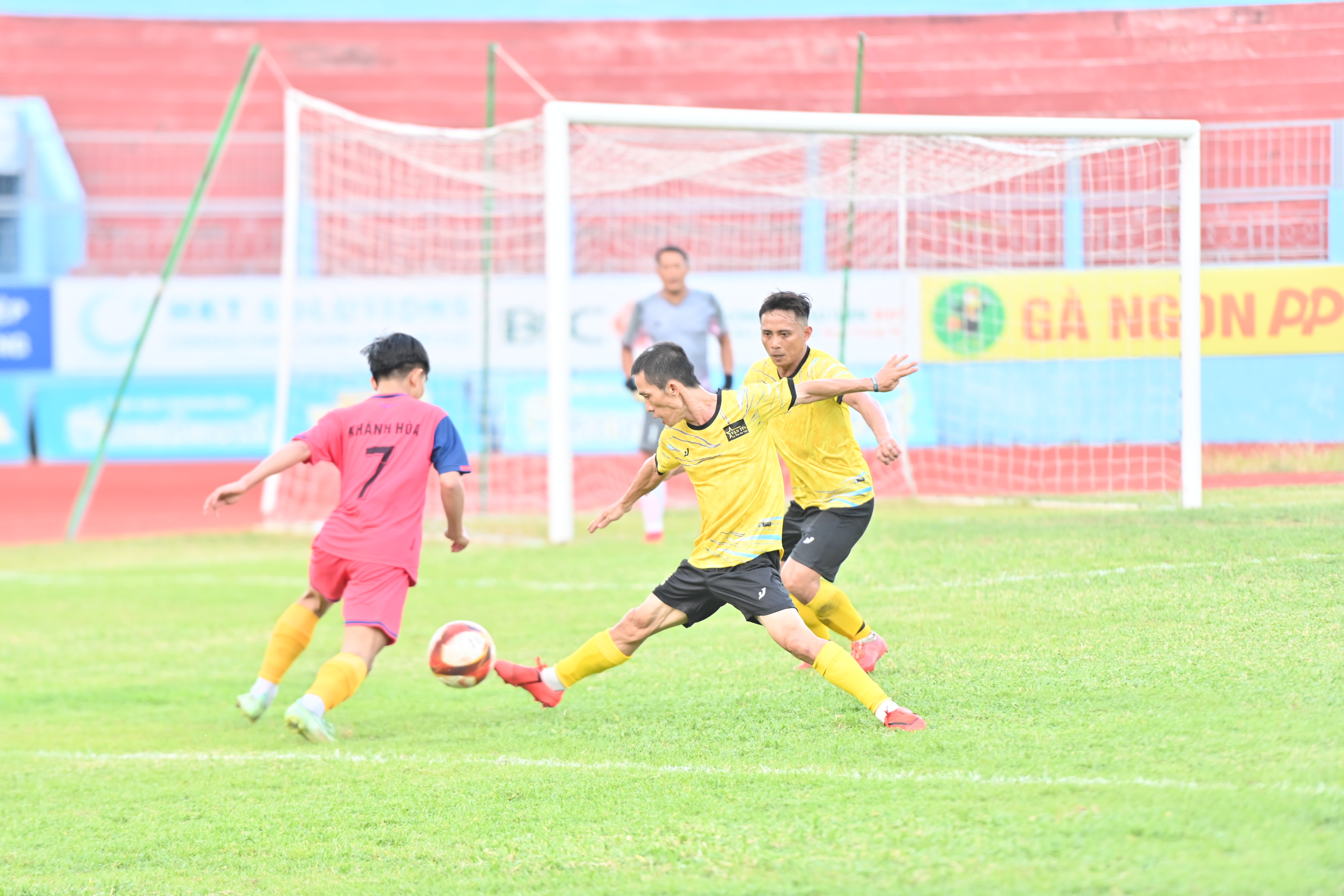 14 đội bóng tham dự Giải vô địch bóng đá tỉnh Khánh Hòa năm 2024