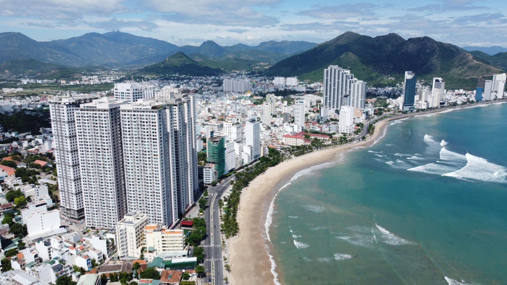 Nâng cao trách nhiệm thực hiện nghĩa vụ thuế đối với hoạt động kinh doanh căn hộ, biệt thự du lịch