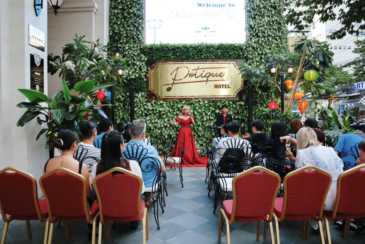 Khách sạn Potique Nha Trang giới thiệu không gian ẩm thực đường phố của Pháp