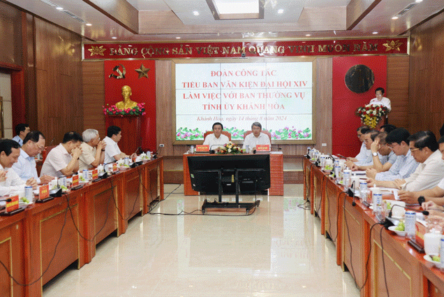 Podcast: Bản tin ngày 15-8