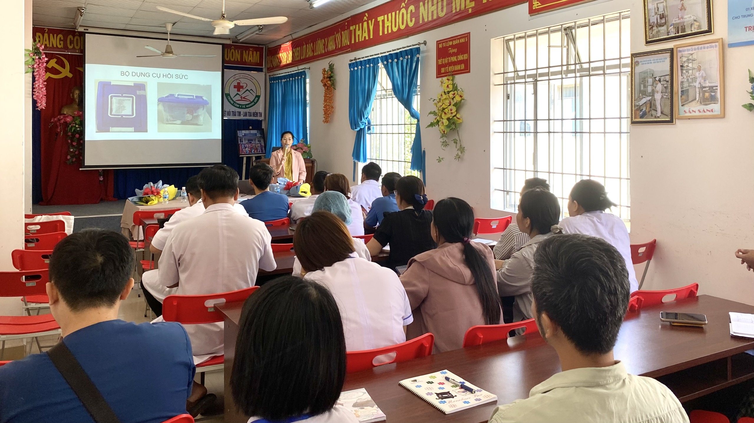 Hội thảo chuyên đề Hồi sức cấp cứu nhi sơ sinh