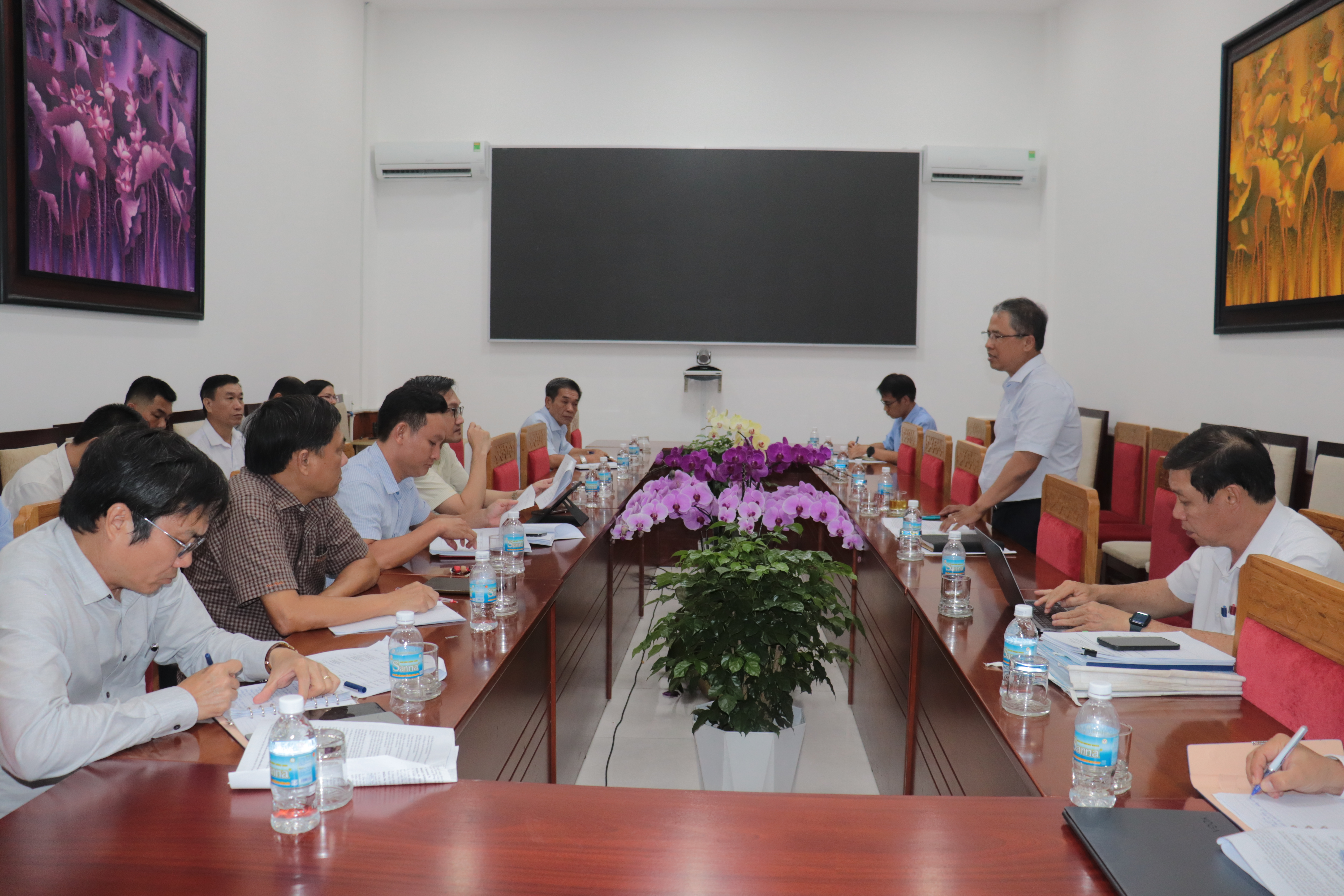 Đôn đốc triển khai các dự án trọng điểm tại Vân Phong