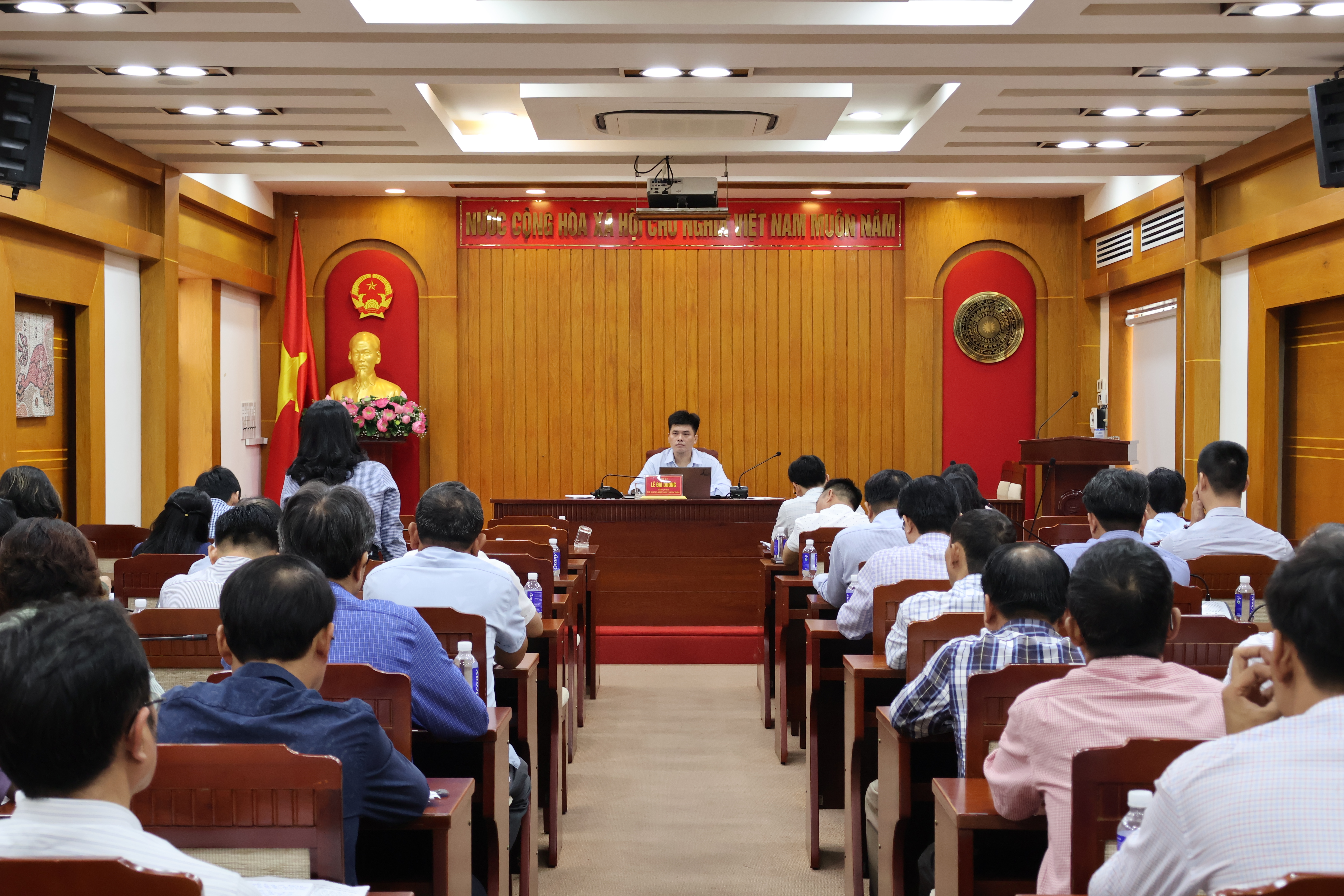 UBND TP. Nha Trang tăng cường xử phạt vi phạm hành chính để đảm bảo vệ sinh môi trường