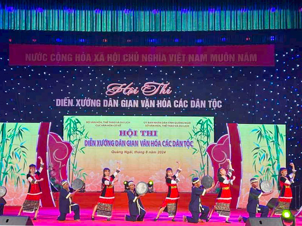 Hội thi Diễn xướng dân gian văn hóa các dân tộc năm 2024: Đoàn nghệ nhân tỉnh Khánh Hòa đạt 1 huy chương vàng, 3 huy chương bạc