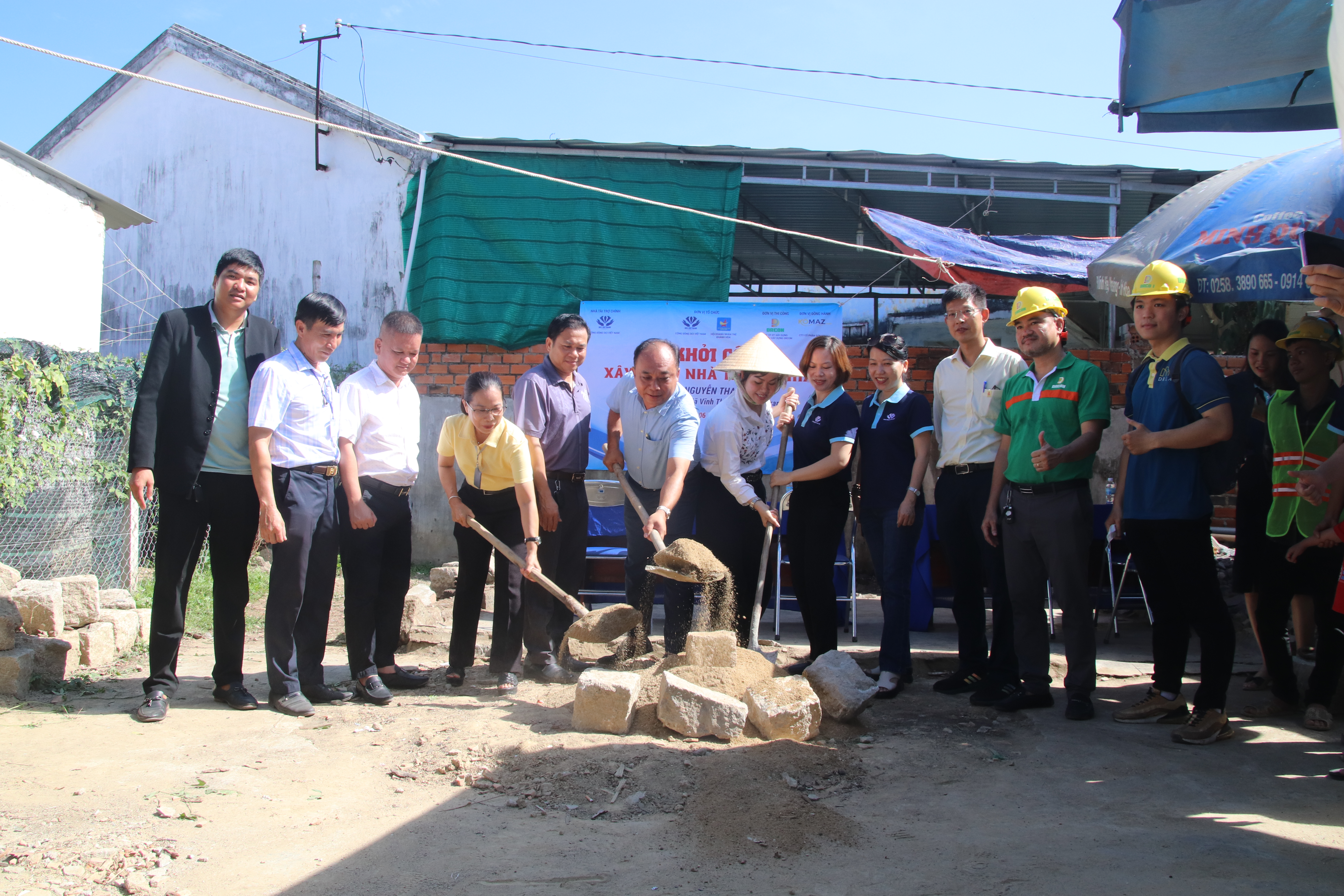 Doanh nhân trẻ Khánh Hòa khởi công xây căn nhà thứ 12 cho người nghèo