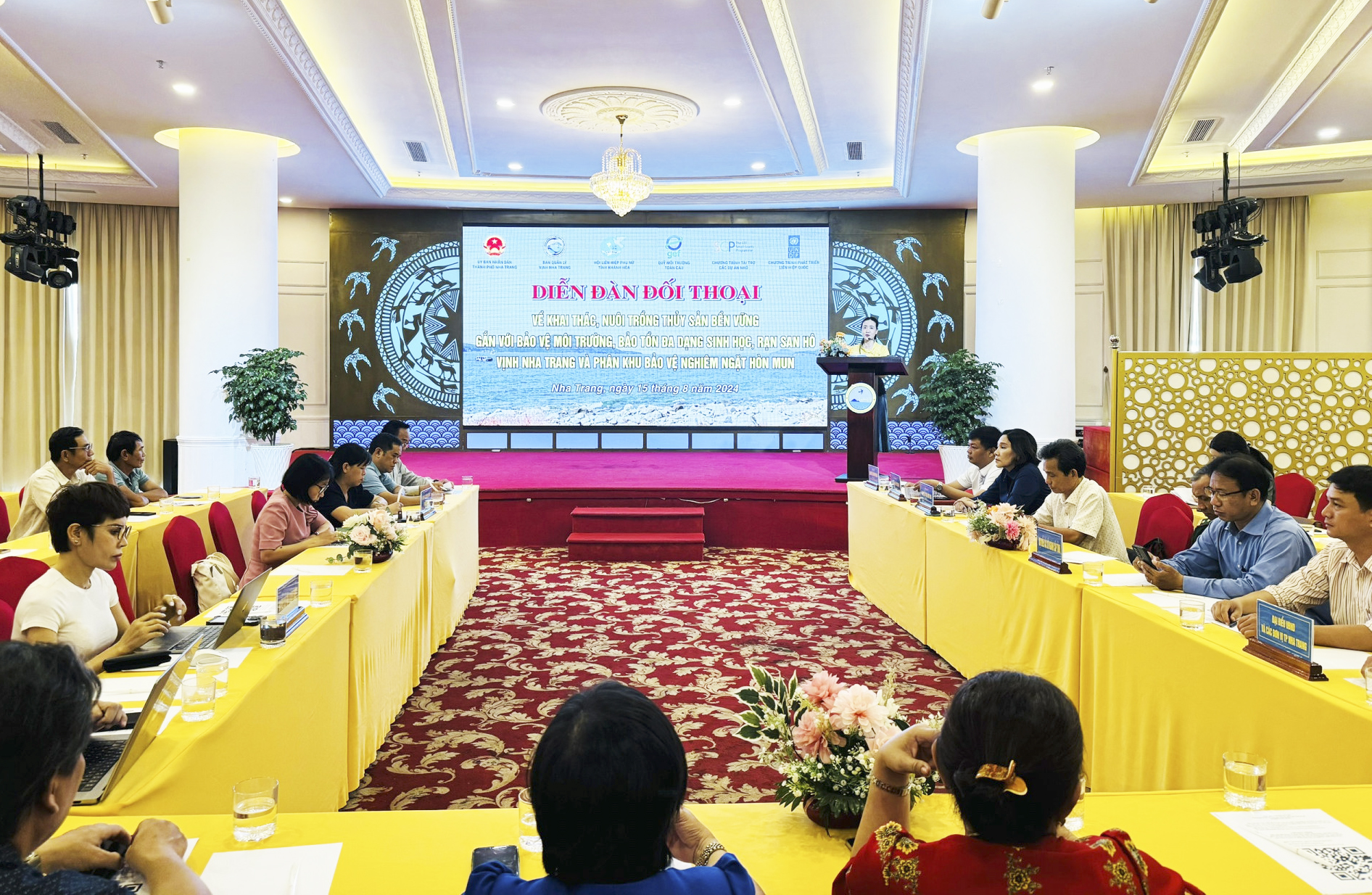 Diễn đàn khai thác, nuôi trồng thủy sản bền vững và bảo tồn rạn san hô vịnh Nha Trang