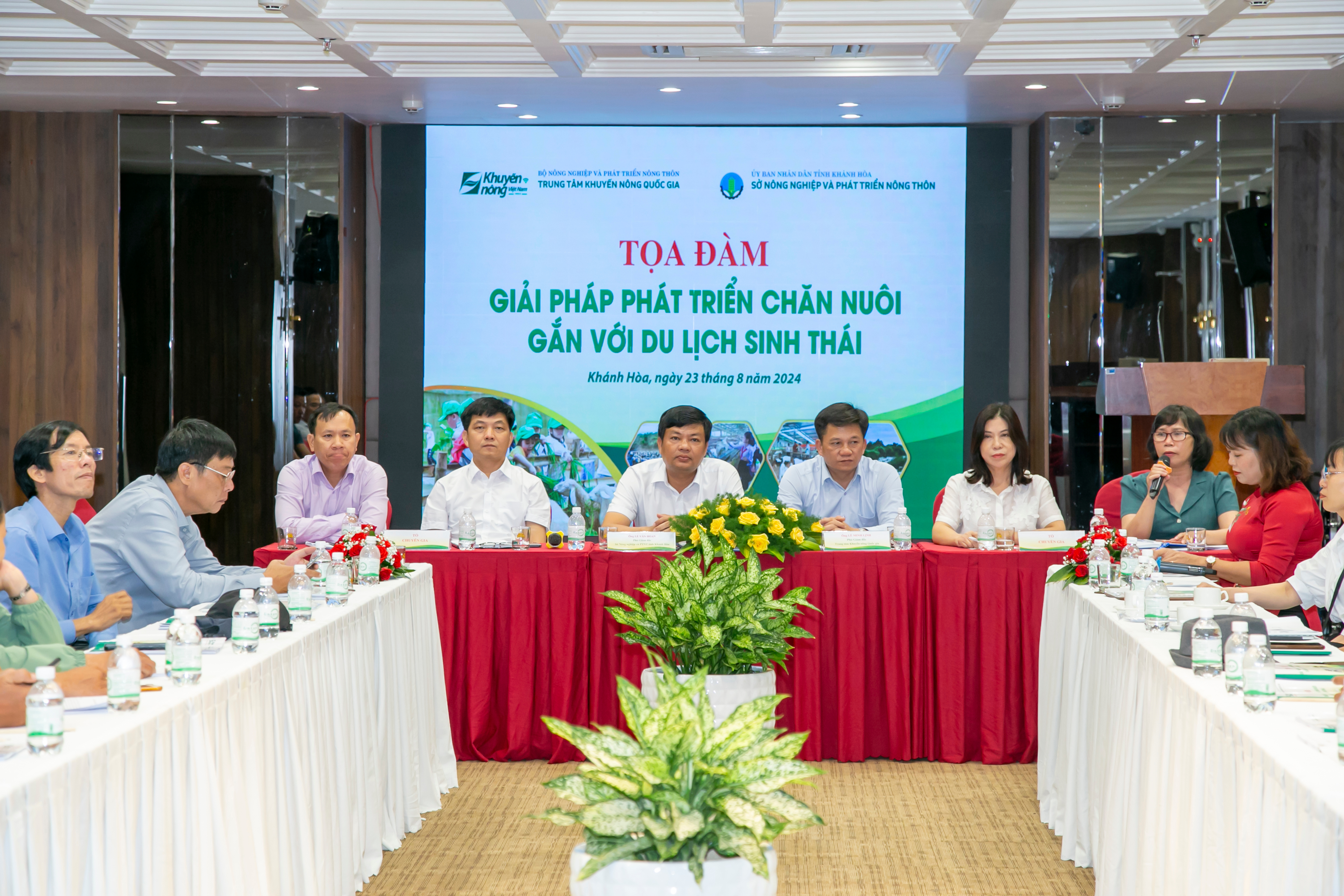 Tọa đàm Giải pháp phát triển chăn nuôi gắn với du lịch sinh thái