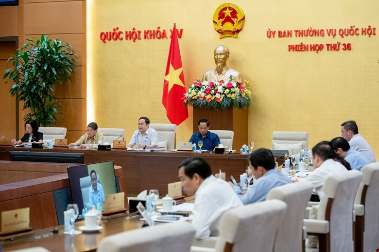  Toàn cảnh phiên họp