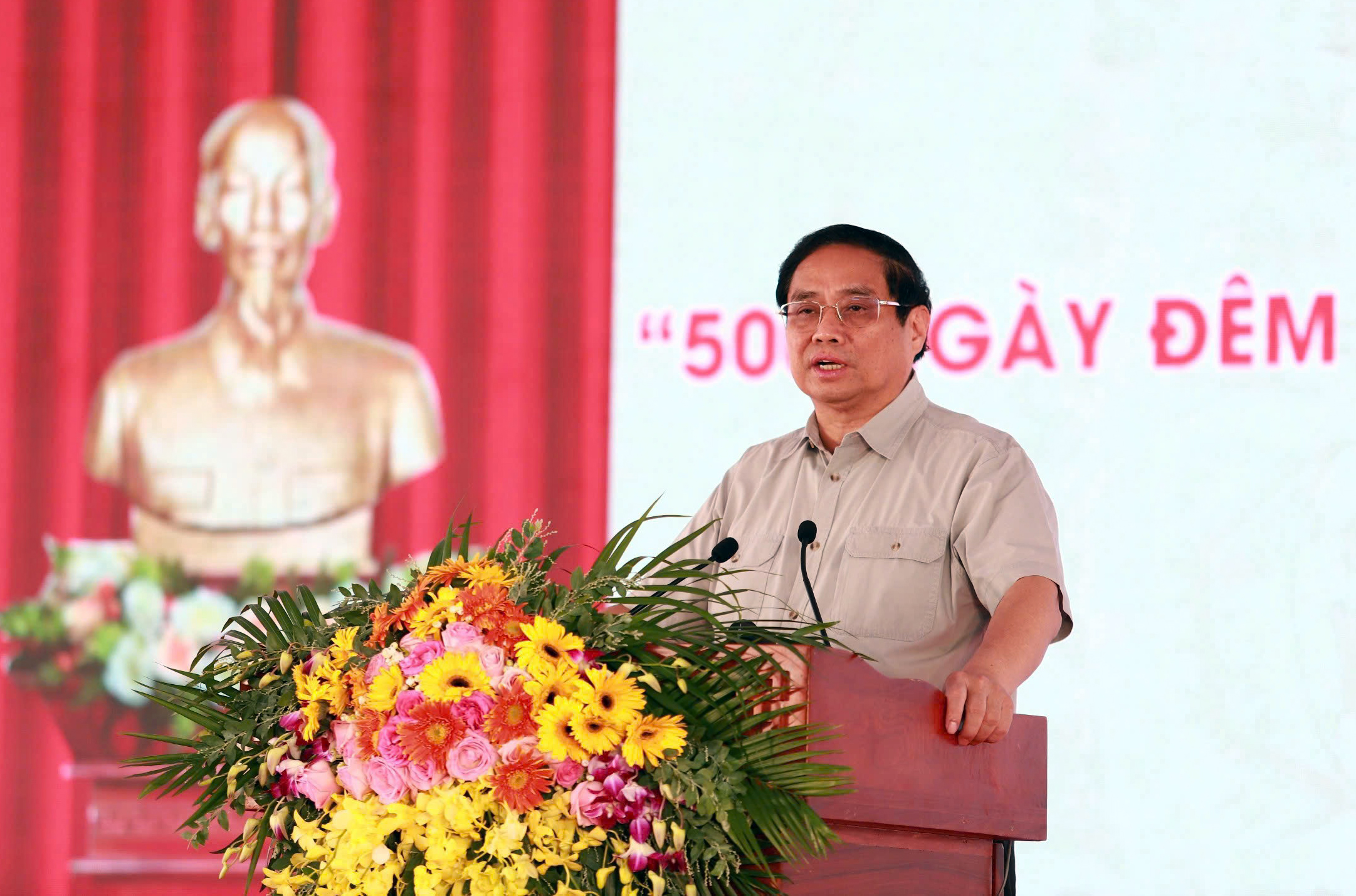  Thủ tướng Phạm Minh Chính phát động thi đua cao điểm “500 ngày đêm thi đua hoàn thành 3.000 km đường bộ cao tốc”