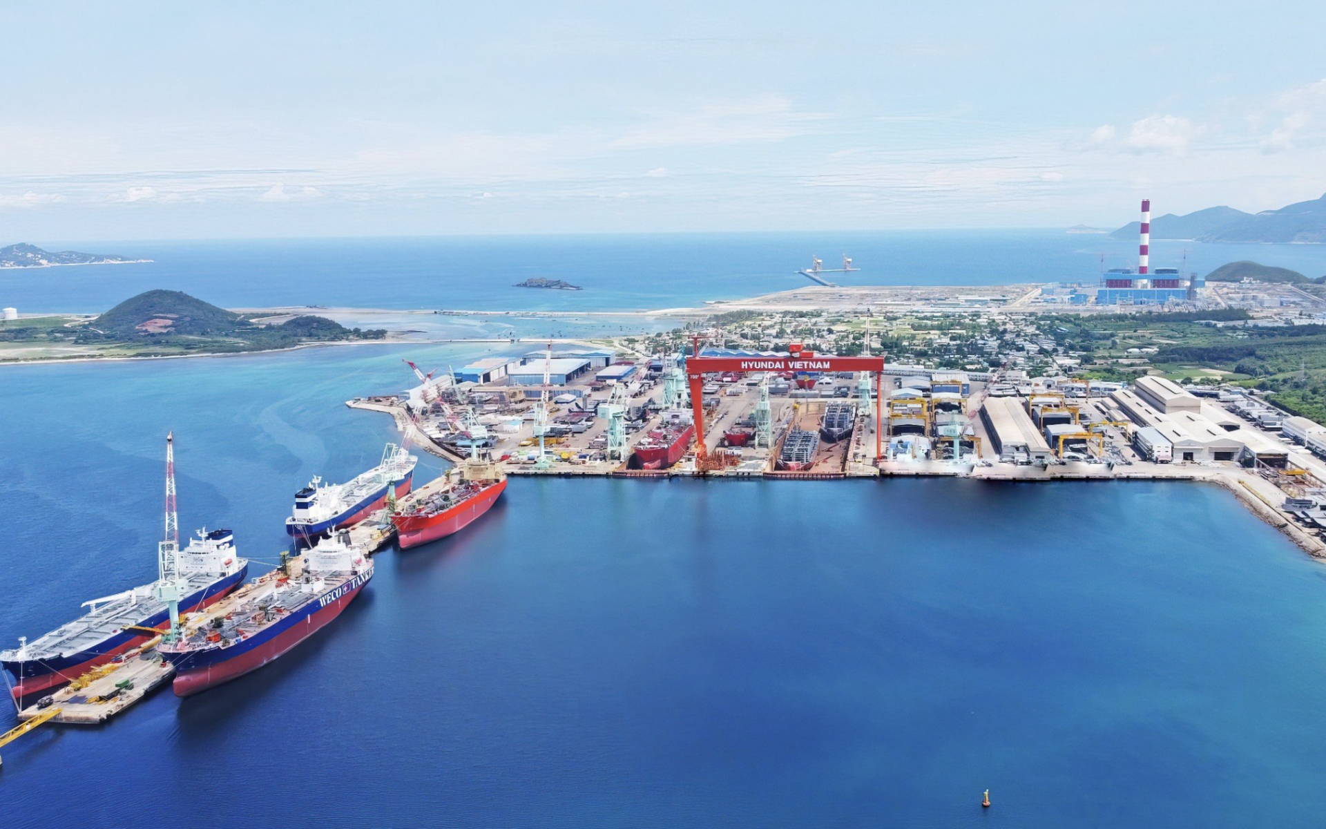 Thúc đẩy ngoại giao kinh tế, thu hút đầu tư