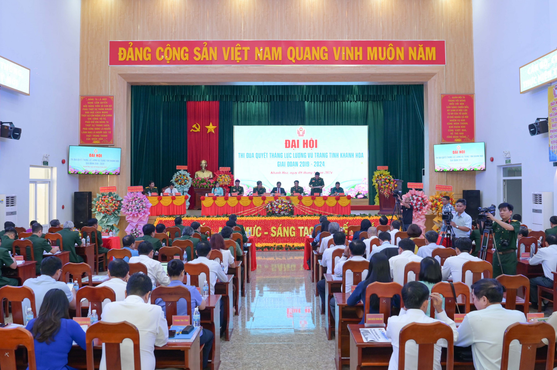 Quang cảnh đại hội.