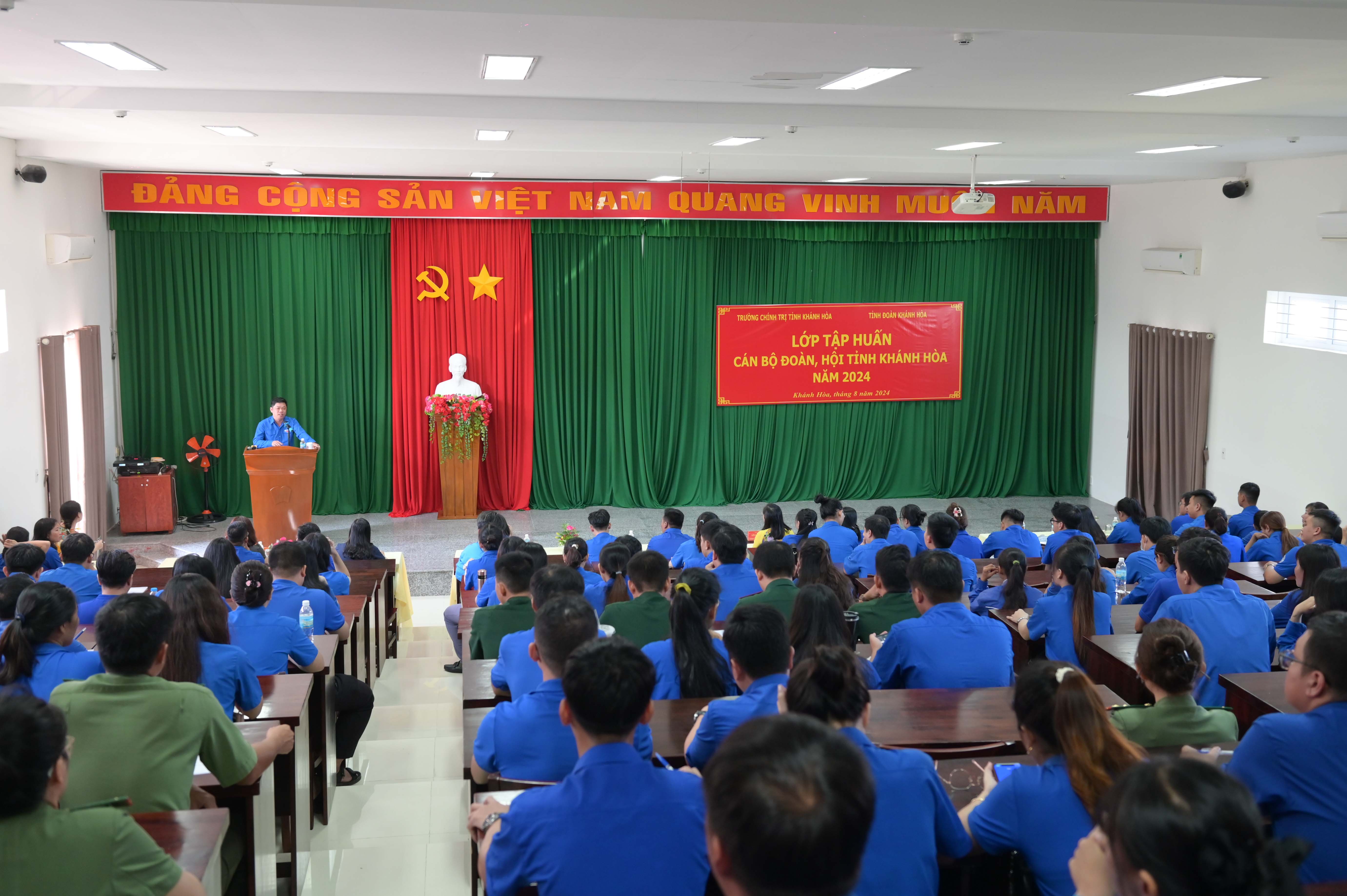 Tập huấn nghiệp vụ cho gần 250 cán bộ đoàn, hội