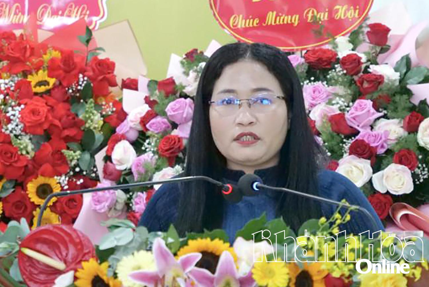 Đồng chí Chamaléa Thị Thủy phát biểu chỉ đạo đại hội.