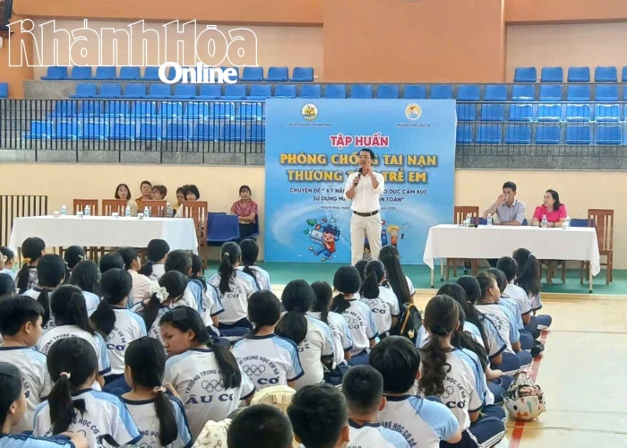 Trường THCS Âu Cơ tổ chức giáo dục kỹ năng sống cho hơn 1.560 học sinh