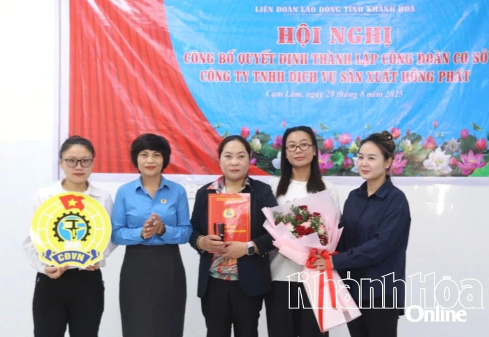 Thành lập Công đoàn cơ sở Công ty TNHH Dịch vụ sản xuất Hồng Phát
