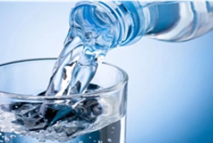 Uống ít nước có thể khiến cơ thể dễ căng thẳng hơn