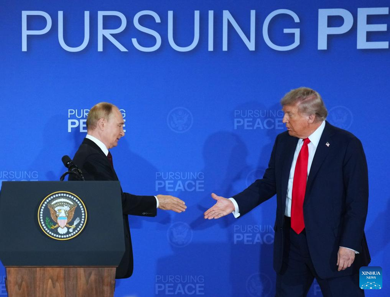 Tổng thống Mỹ Donald Trump và người đồng cấp Nga Vladimir Putin tại cuộc họp báo chung. (Ảnh: Tân Hoa Xã)