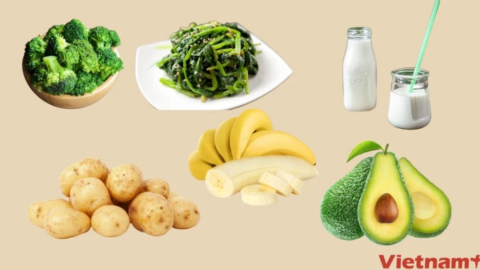 Dấu hiệu cơ thể thừa muối và cách thải muối qua chế độ ăn uống