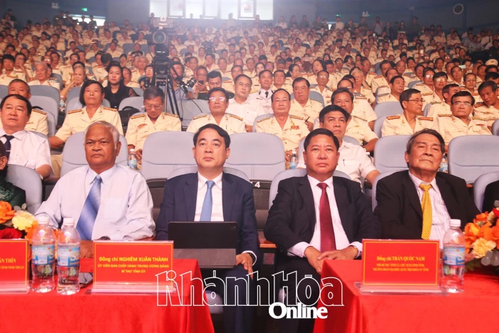 Gặp mặt kỷ niệm 80 năm Ngày truyền thống Công an nhân dân Việt Nam và 20 năm Ngày hội Toàn dân bảo vệ an ninh Tổ quốc