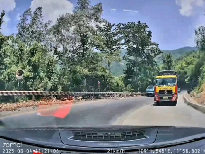 Xử phạt tài xế xe tải lấn làn xe đi ngược chiều, suýt gây tai nạn trên đèo Khánh Sơn