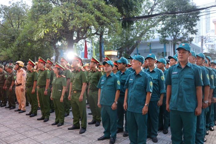 Phường Nha Trang ra quân tuần tra, kiểm soát trật tự an toàn giao thông, đô thị