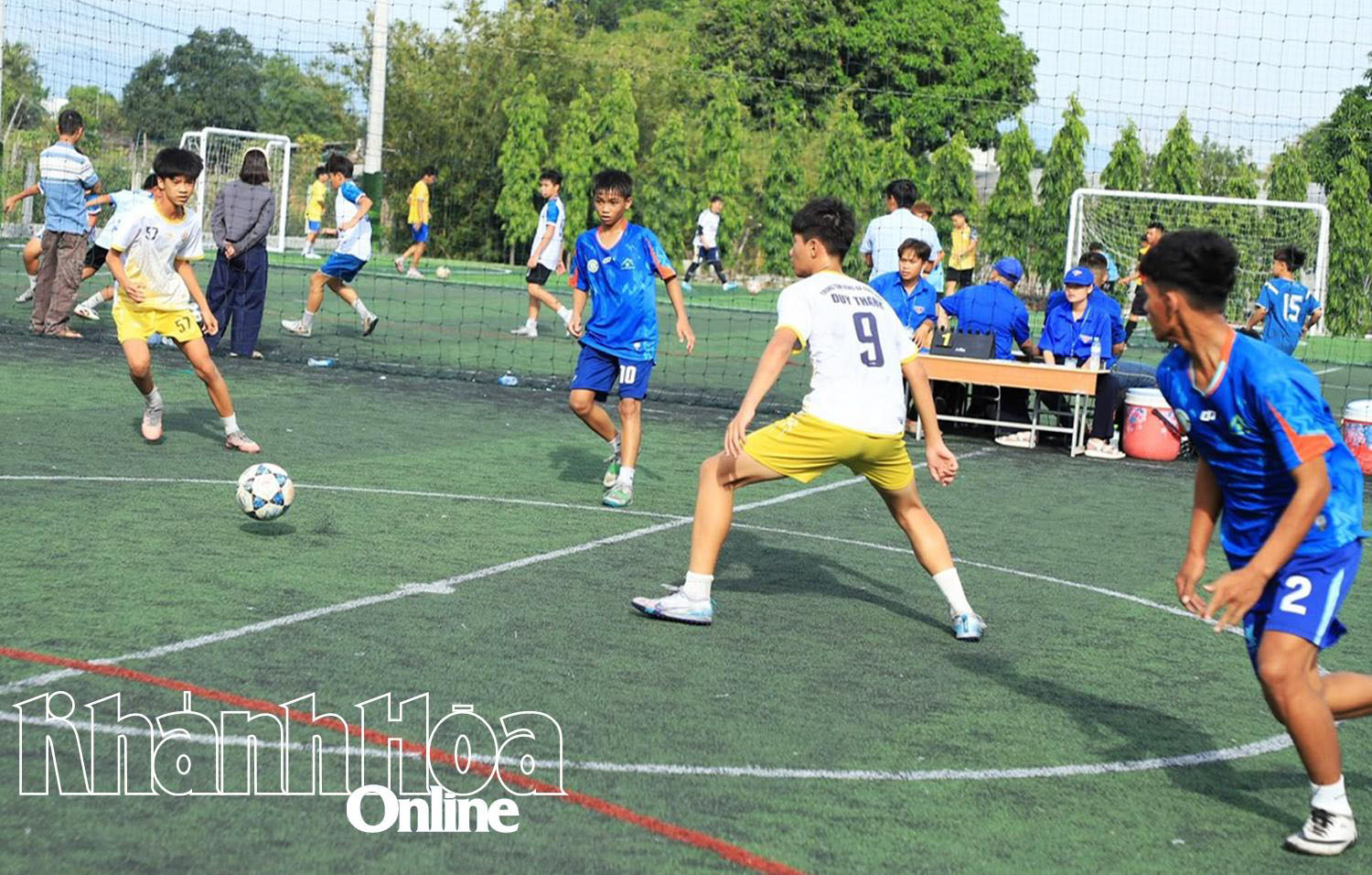 Một trận đấu tại giải.