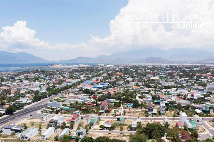 Chào mừng Đại hội đại biểu Đảng bộ phường Cam Ranh lần thứ nhất, nhiệm kỳ 2025 - 2030: Xây dựng phường Cam Ranh thành vùng kinh tế trọng điểm