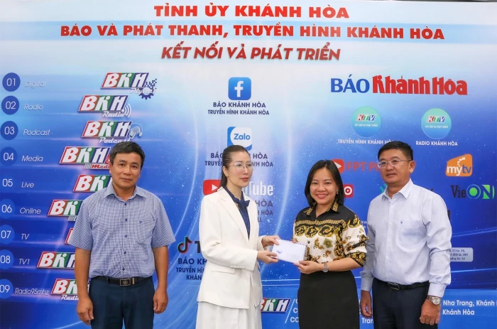 Báo và Phát thanh, Truyền hình Khánh Hòa tiếp nhận 100 triệu đồng ủng hộ người dân tỉnh Nghệ An khắc phục hậu quả cơn bão số 3
