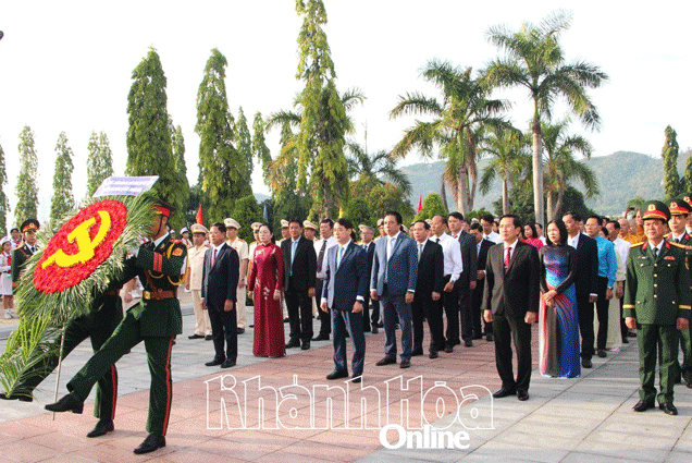 Podcast: Bản tin ngày 18-8