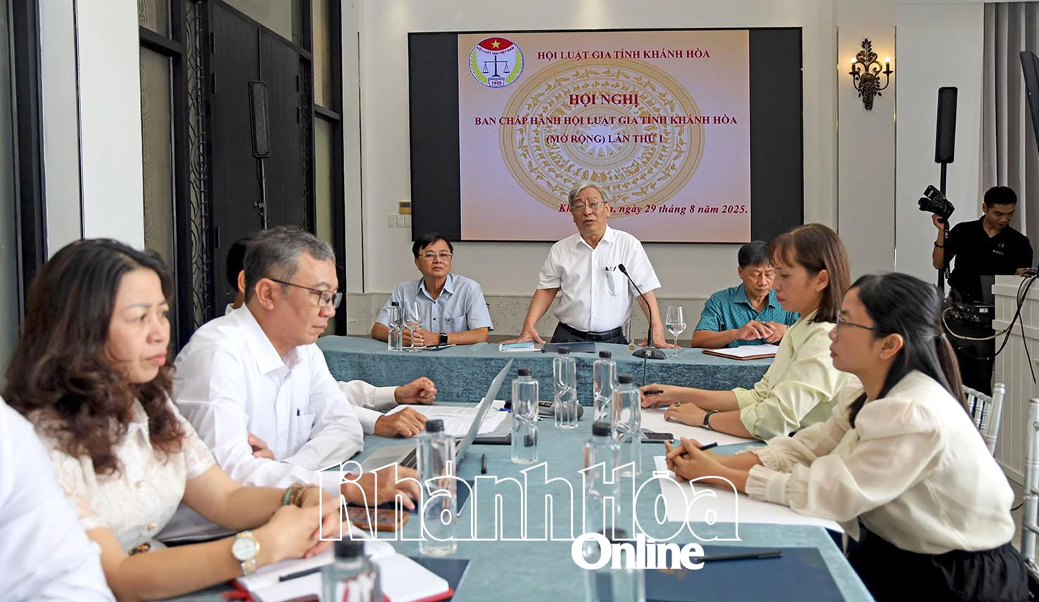 Quang cảnh hội nghị.