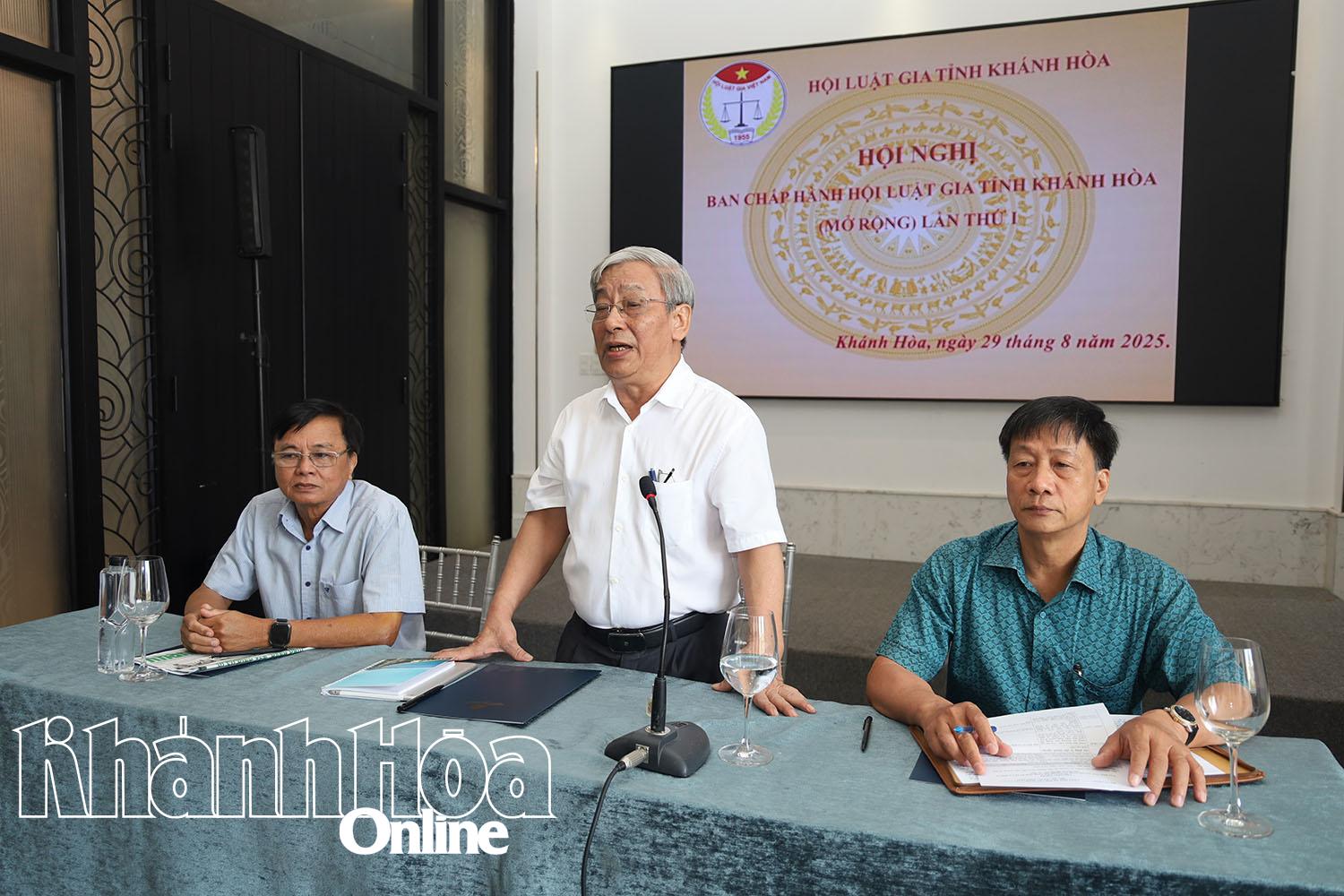 Đồng chí Lê Xuân Thân phát biểu. 